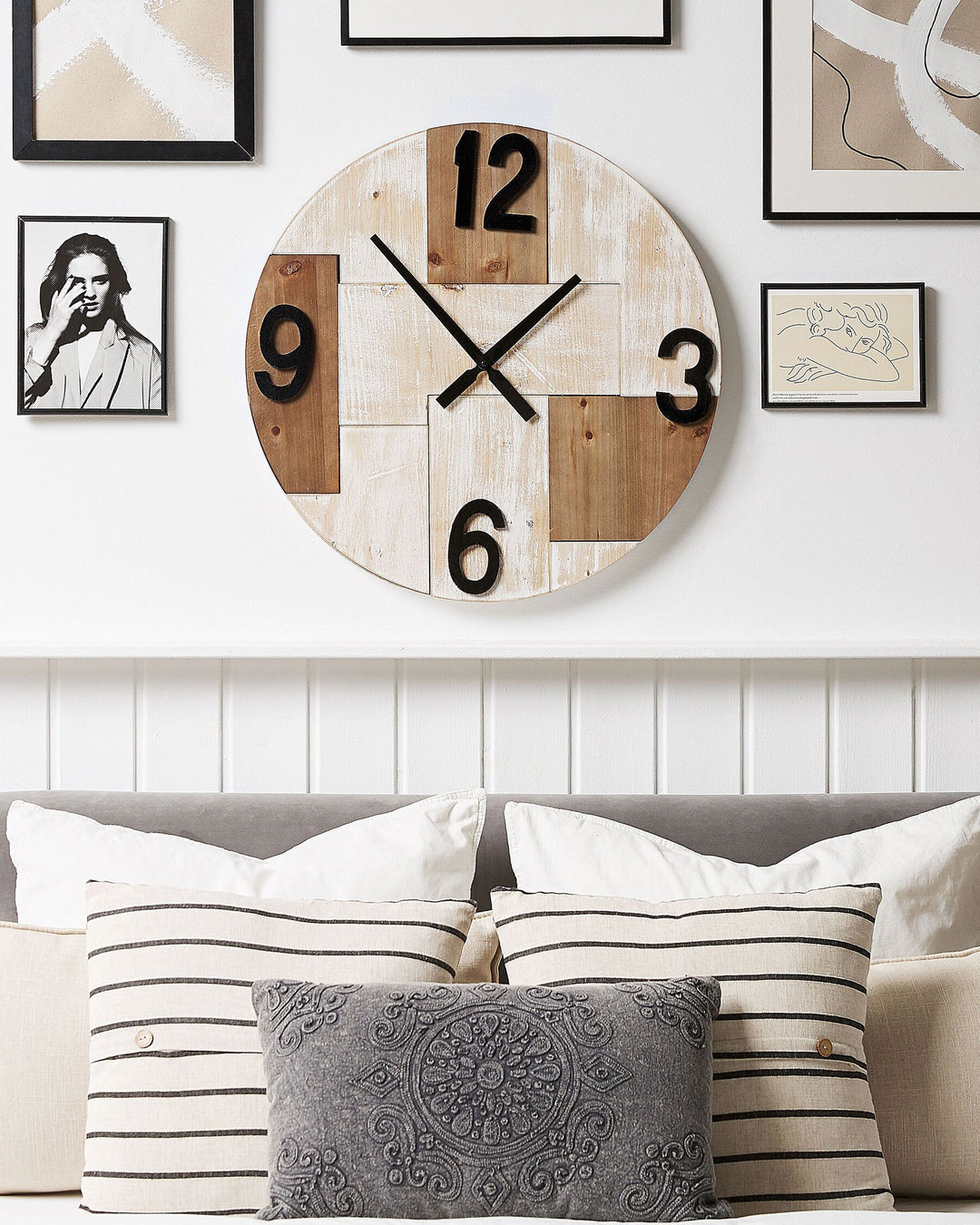 Wall Clock ø 60 cm Light Wood Michapan