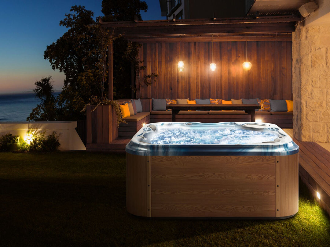 Square Hot Tub with LED Blue Tularosa