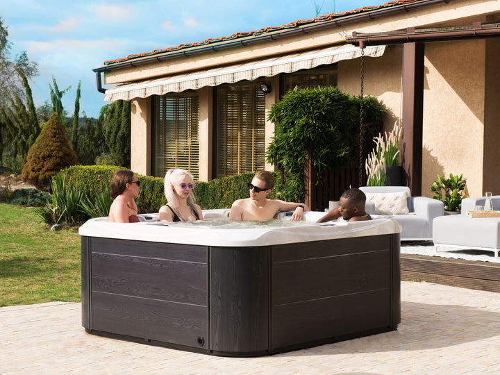 Square Hot Tub with LED White Lastarria