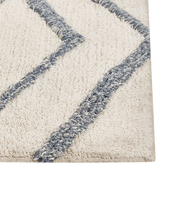 Shaggy Cotton Area Rug 160 x 230 cm Off-White and Blue Menderes