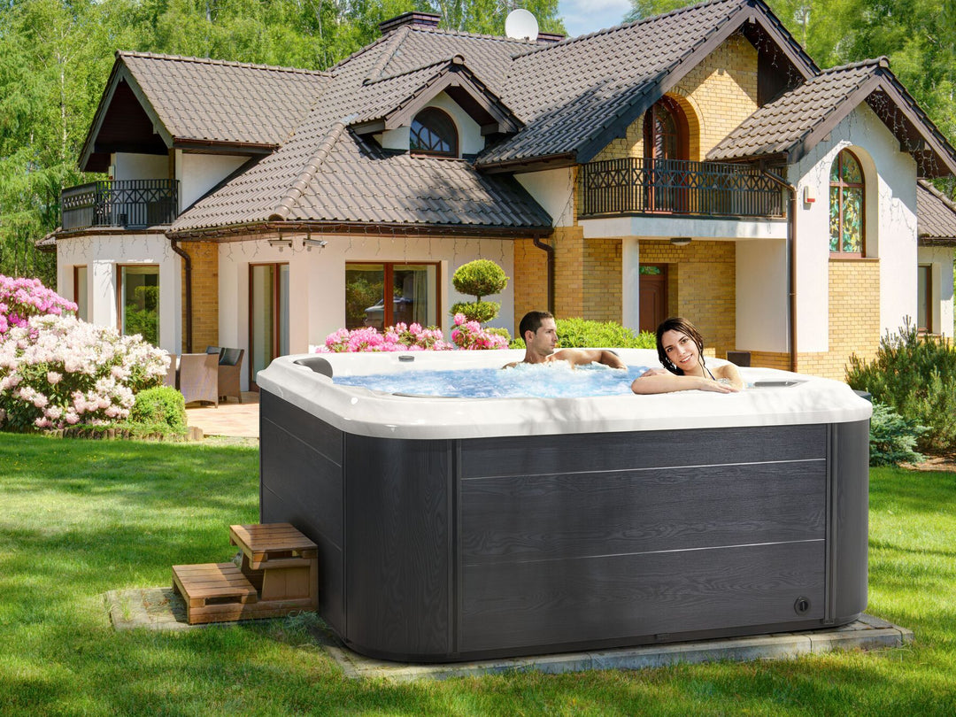 Square Hot Tub with LED White Lastarria