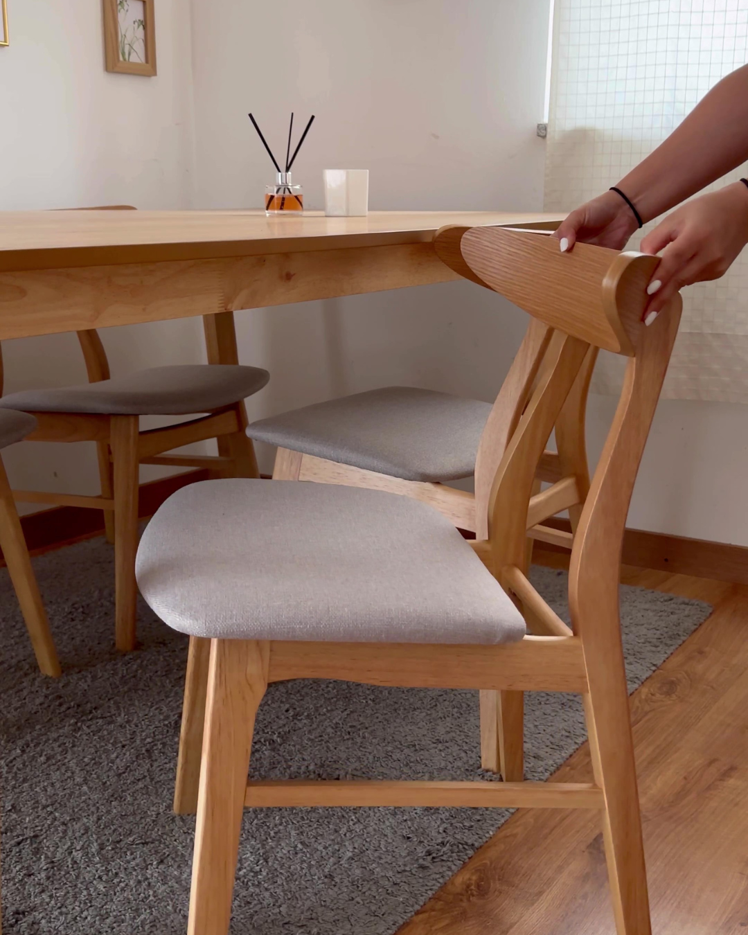 Dining Table Light Wood Mose